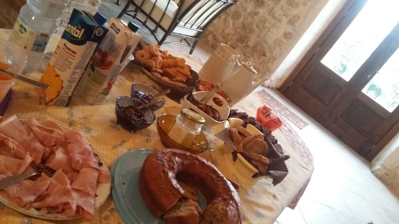 فيلا Alloggi Agrituristici Antica Dimora San Demetrio ne' Vestini المظهر الخارجي الصورة
