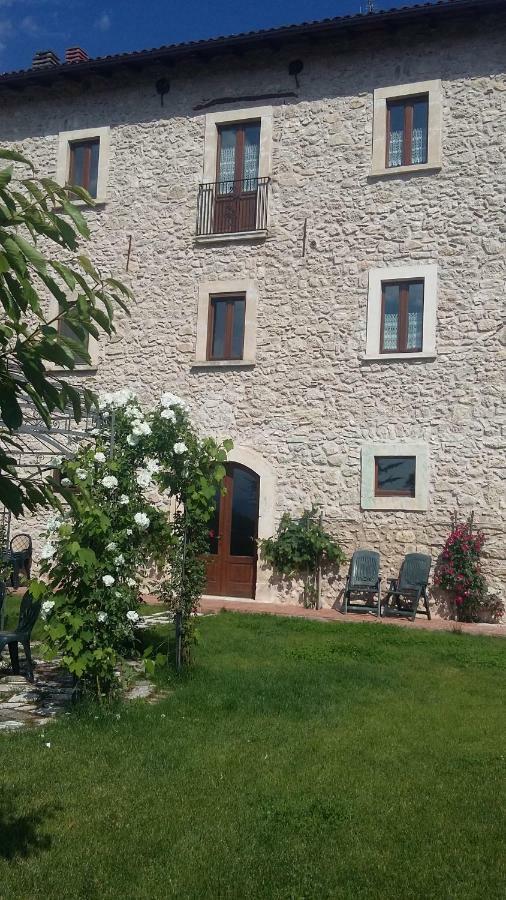 فيلا Alloggi Agrituristici Antica Dimora San Demetrio ne' Vestini المظهر الخارجي الصورة